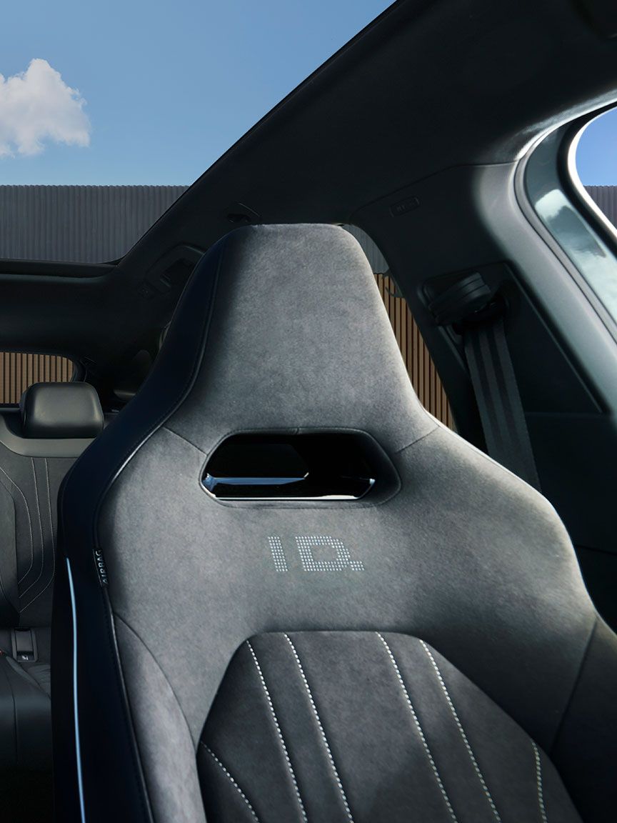 Vordersitze eines VW ID.5, Blick seitlich zur Beifahrertür