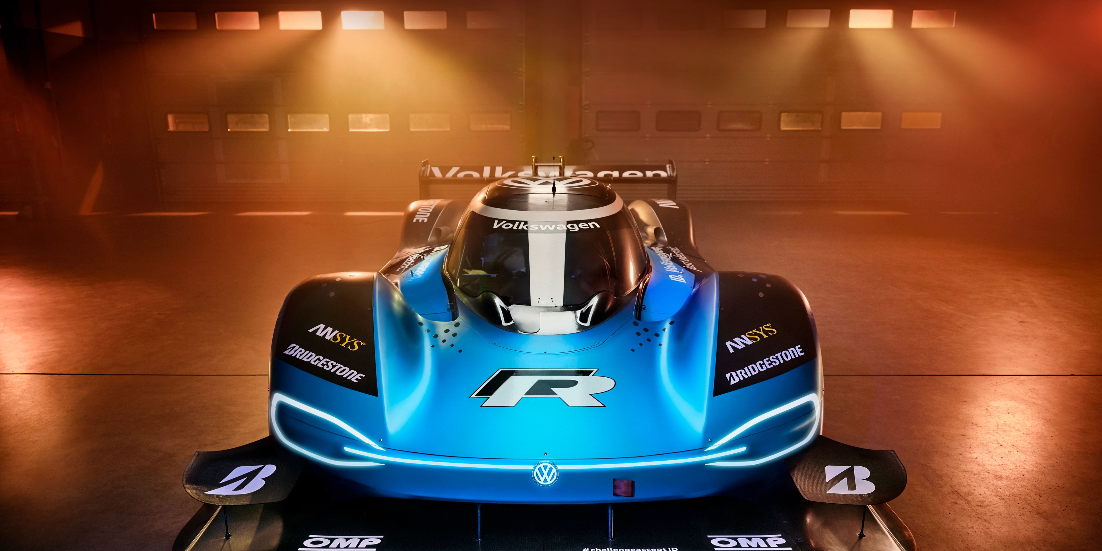 Volkswagen ID.R, elektrisch angetriebener Rennwagen, Lagerhalle
